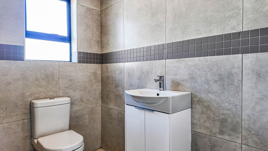 3 Bedroom Property for Sale in Fraaiuitsig Western Cape